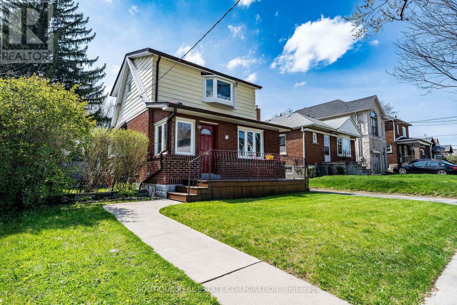 36 Frances Avenue, Toronto, Ontario  M8Y 3K9 - Photo 2 - W12123207