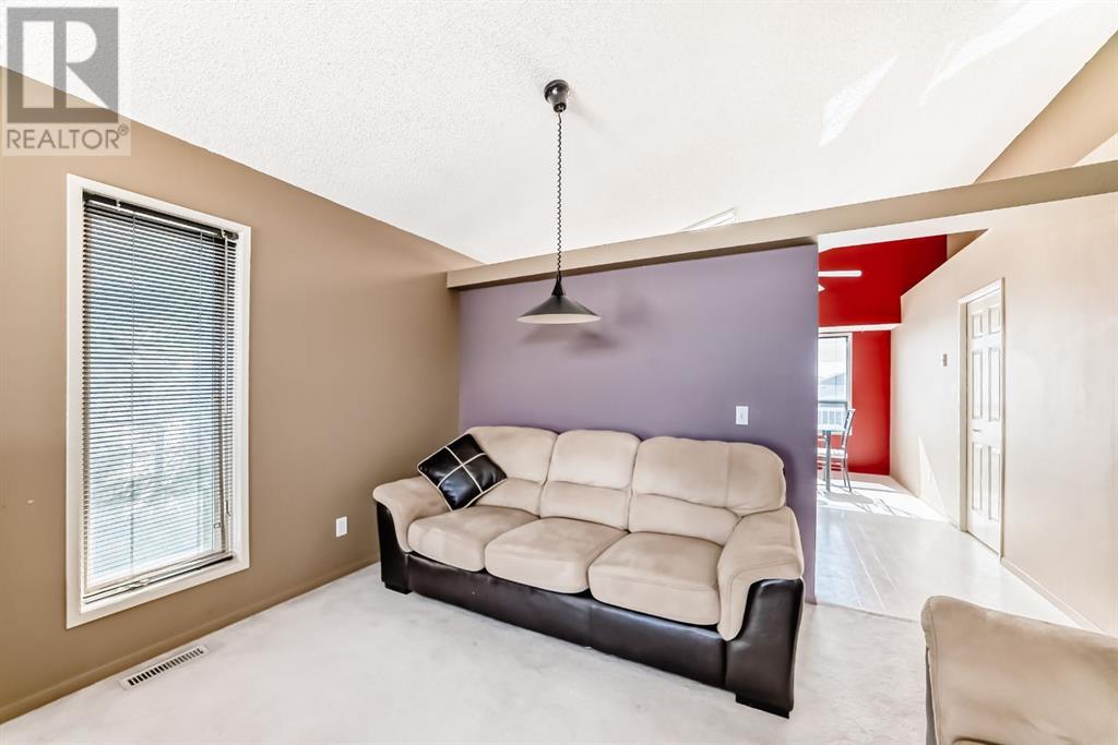 40 Citadel Pass Crescent Nw, Calgary, Alberta  T2G 3V1 - Photo 8 - A2202309
