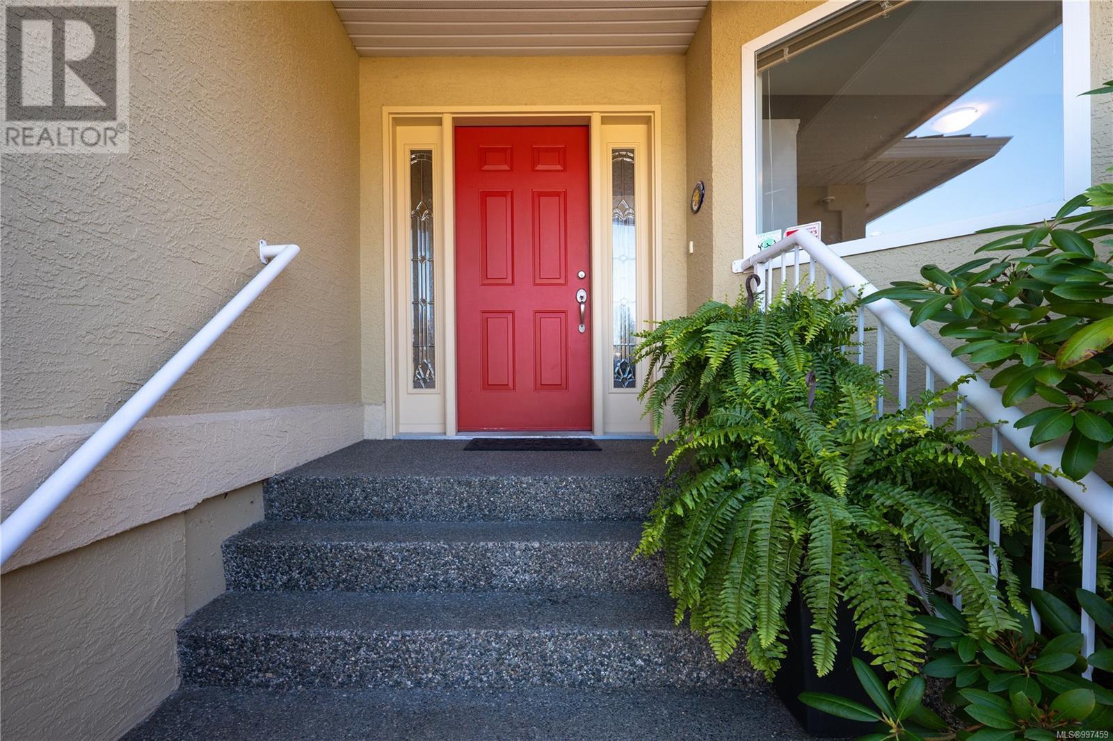 Property at 5351 Highridge Pl image 2