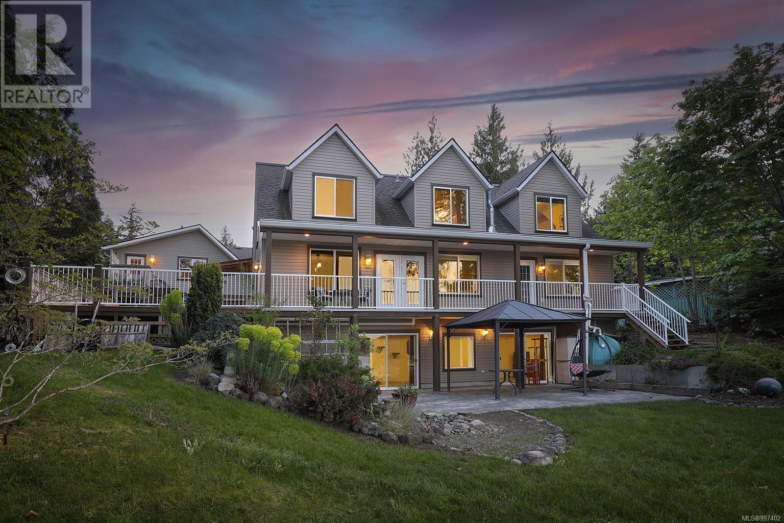 7820 Ships Point Rd, Fanny Bay, British Columbia  V0R 1W0 - Photo 79 - 997402