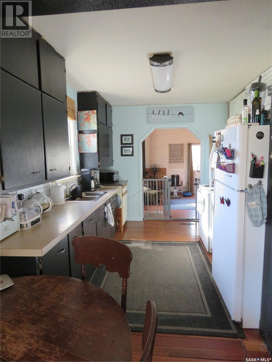 607 4th Avenue W, Meadow Lake, Saskatchewan  S9X 1A6 - Photo 6 - SK004484
