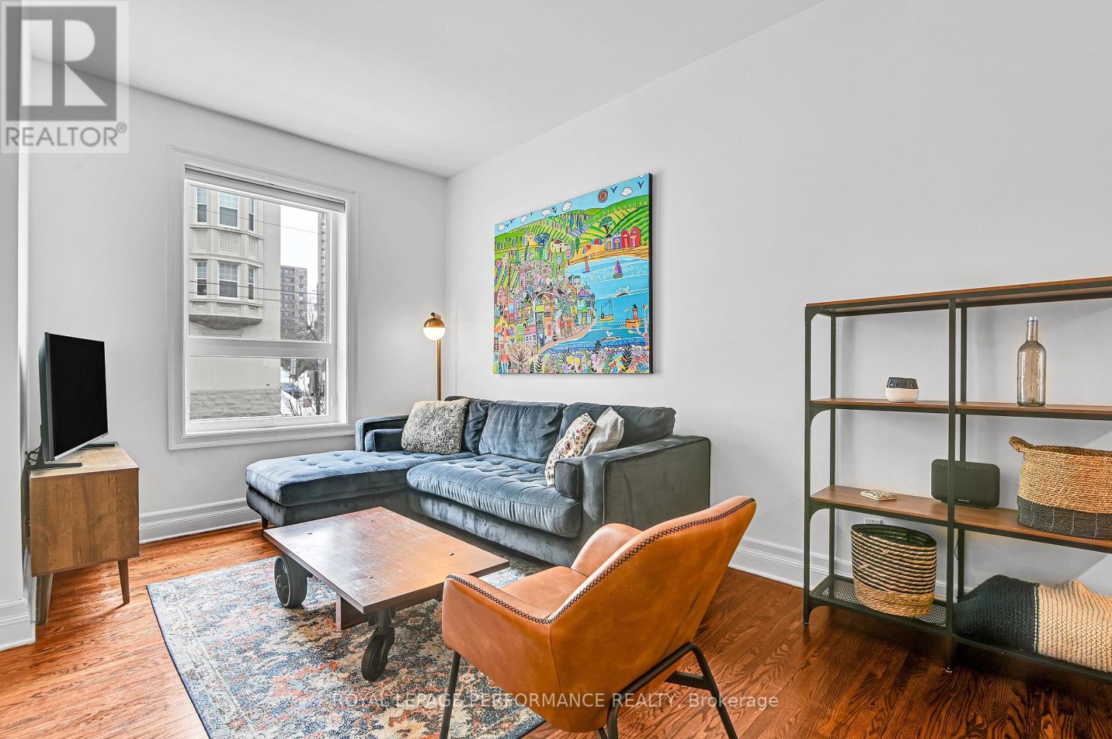 Property at 194 CHARLOTTE STREET image 3