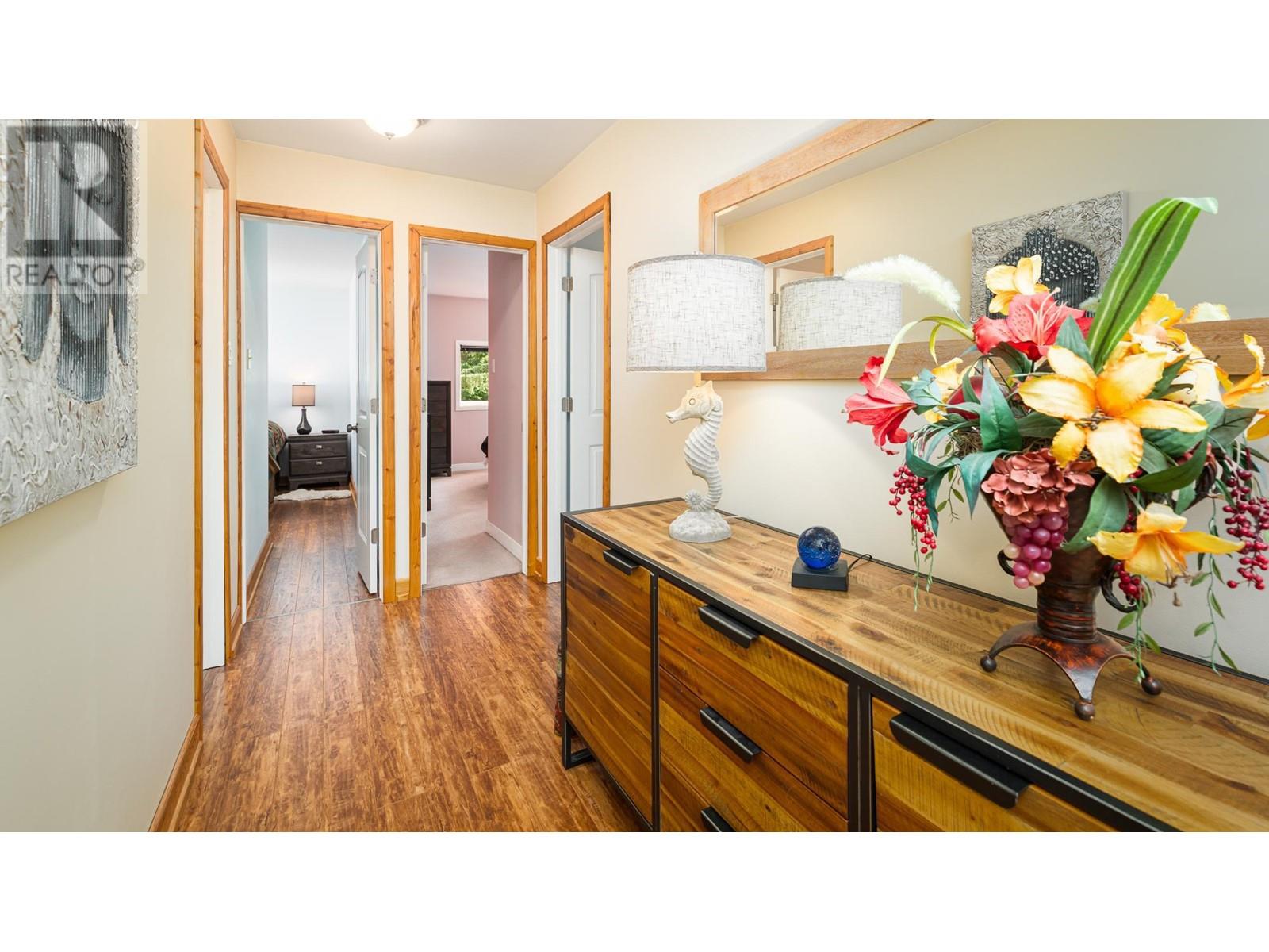 7470 3 Highway, Kitchener, British Columbia  V0B 2P0 - Photo 16 - 10346197