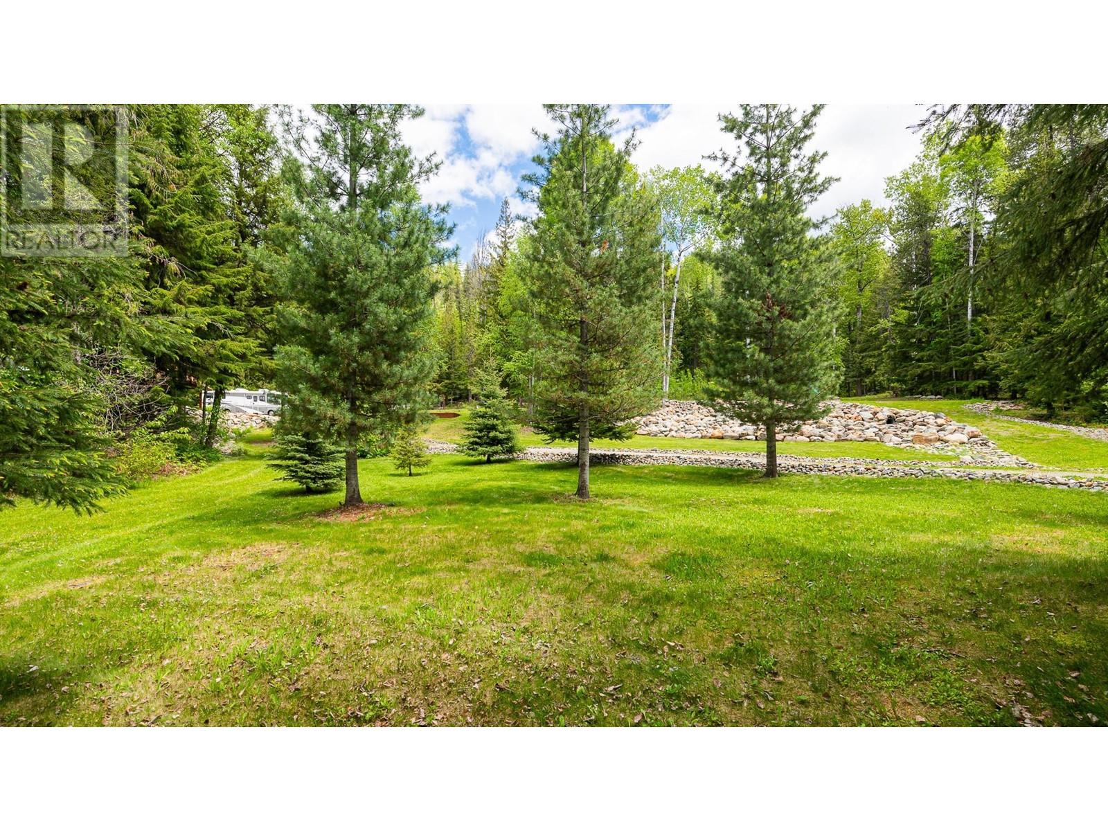 7470 3 Highway, Kitchener, British Columbia  V0B 2P0 - Photo 26 - 10346197