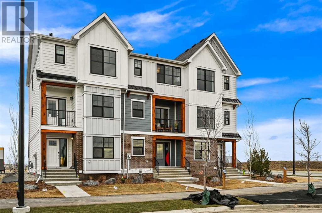 Property at 798 Alpine Avenue SW image 3