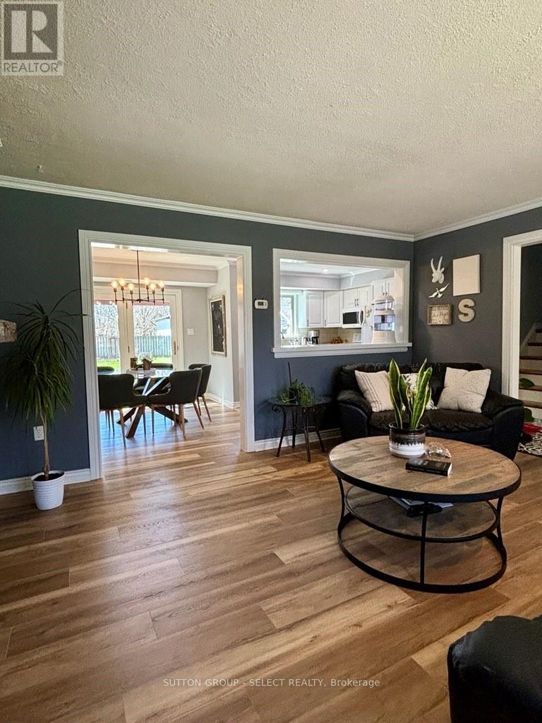 691 Algoma Avenue, London North, Ontario  N5X 1W4 - Photo 10 - X12124390