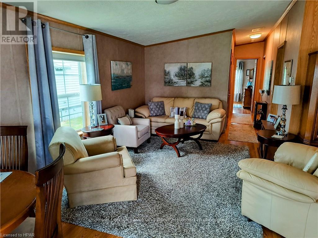 20 George Street, Strathroy-Caradoc (Se), Ontario  N7G 3P4 - Photo 5 - X10779856