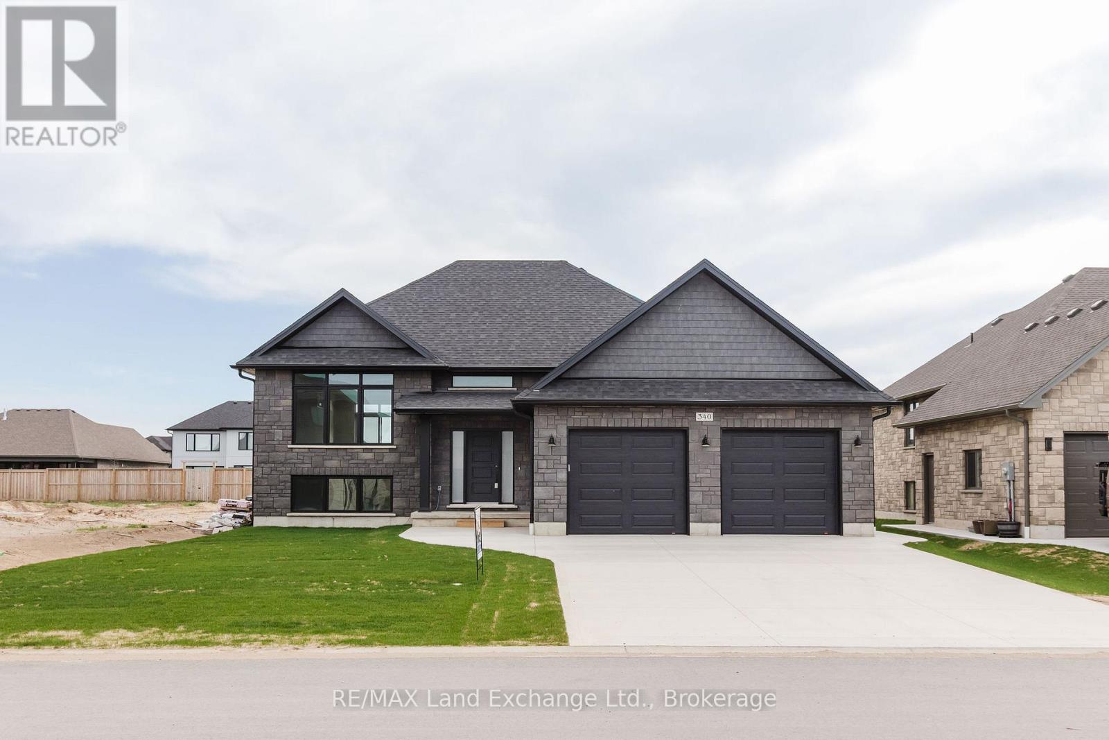 Property at 340 MCLEAN CRESCENT image 1