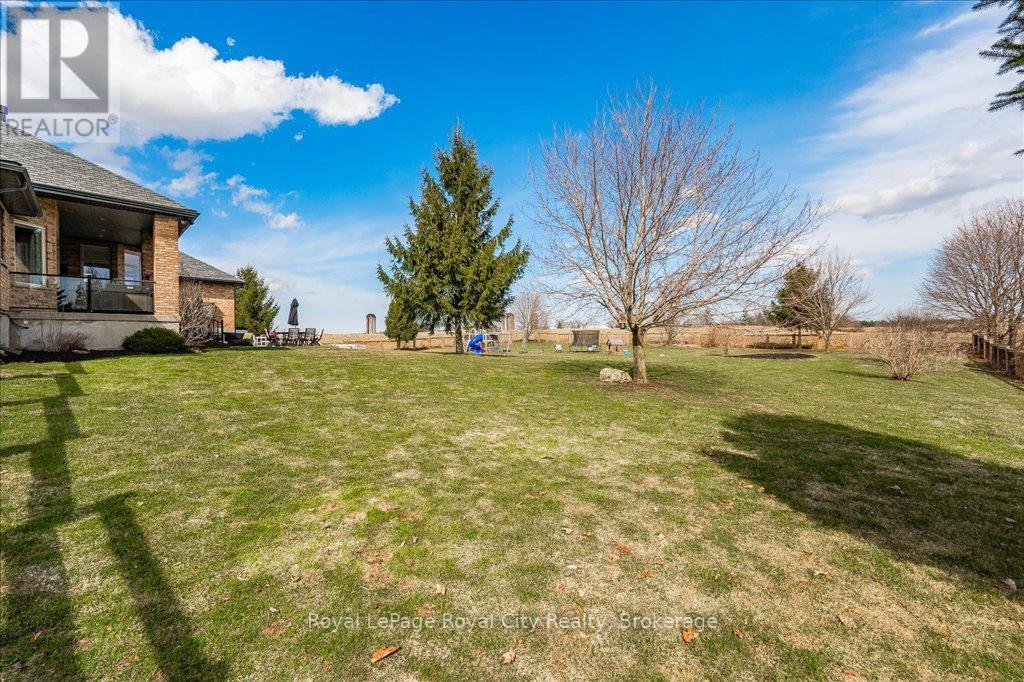 4663 Wellington 35 Road, Puslinch, Ontario  N1H 6J3 - Photo 46 - X12067129