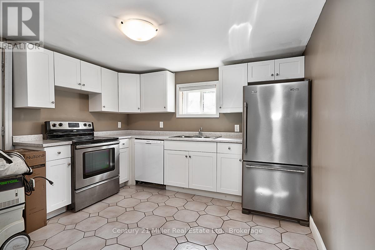 89 Cheever Street, Hamilton, Ontario  L8L 5R8 - Photo 8 - X12124336