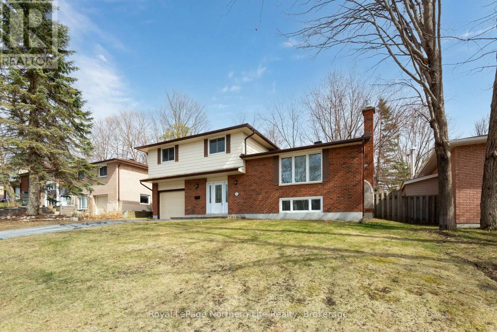 Property at 124 FRANCIS AVENUE image 2