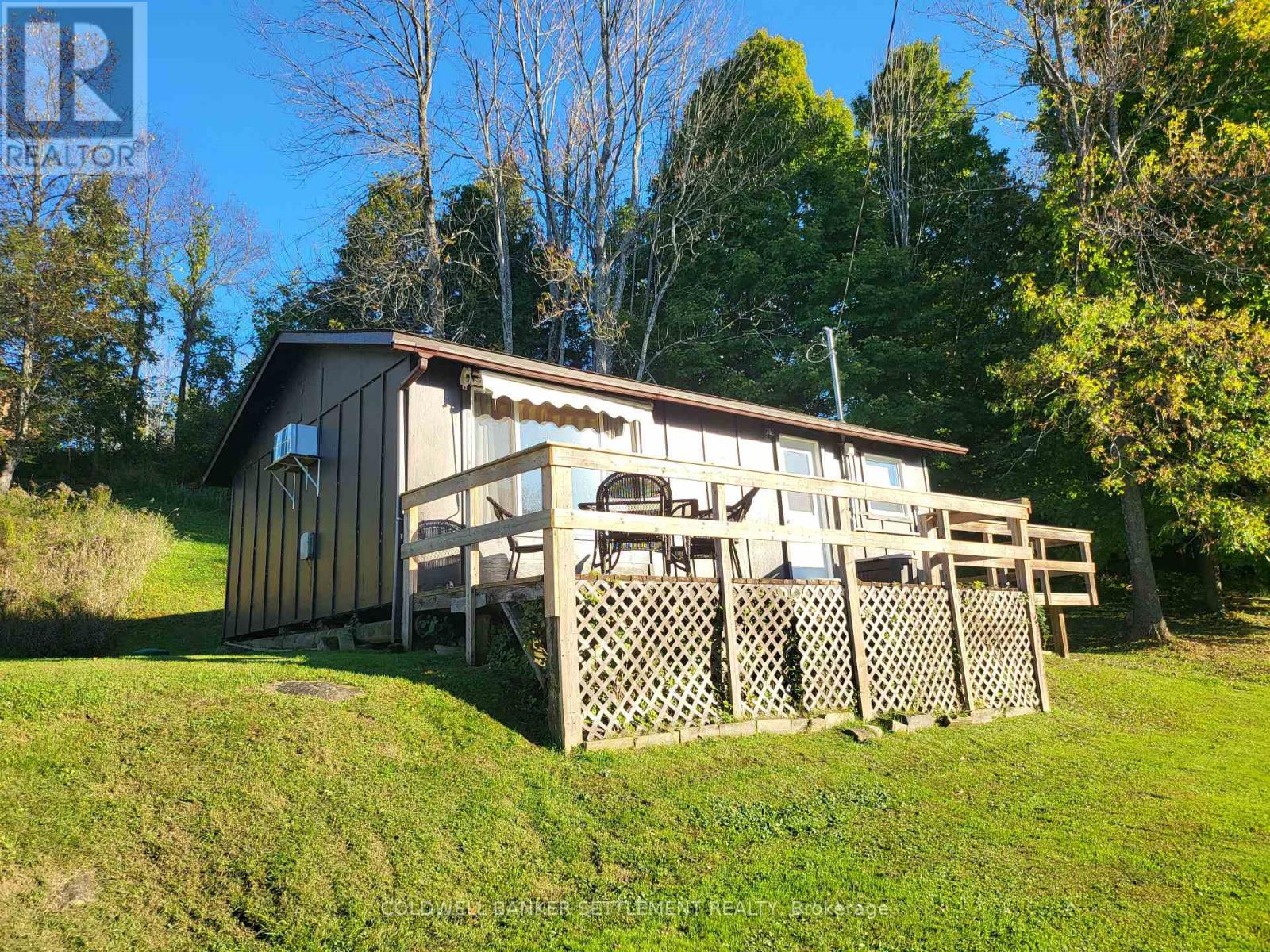 538 Clear Lake Road W, Rideau Lakes, Ontario  K0G 1E0 - Photo 4 - X12124292