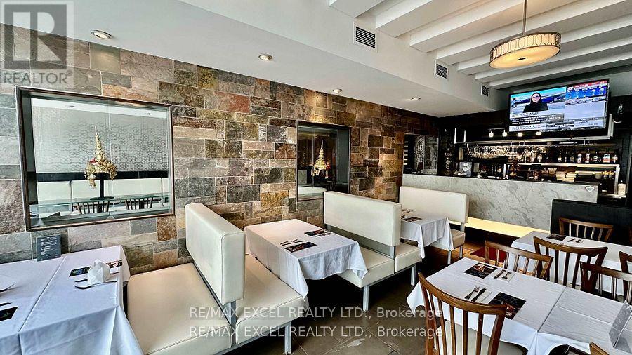 Property at 1570-1572 BAYVIEW AVENUE image 4