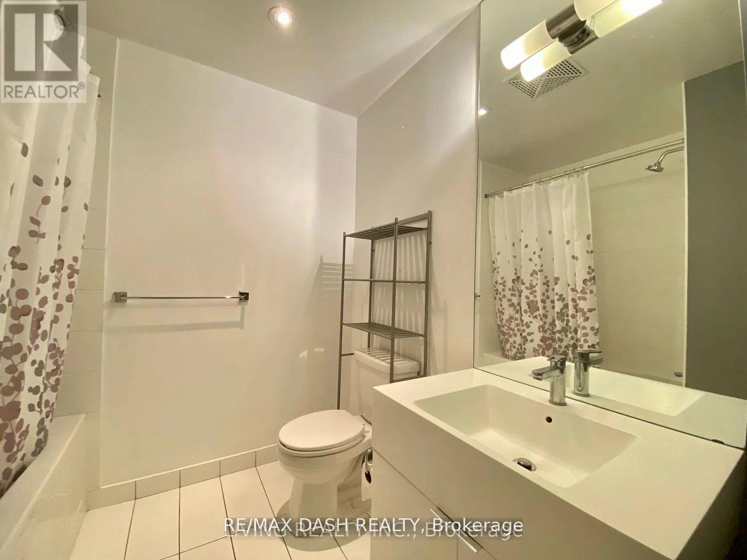 2003 - 15 Iceboat Terrace, Toronto (Waterfront Communities), Ontario  M5V 4A5 - Photo 10 - C12124208