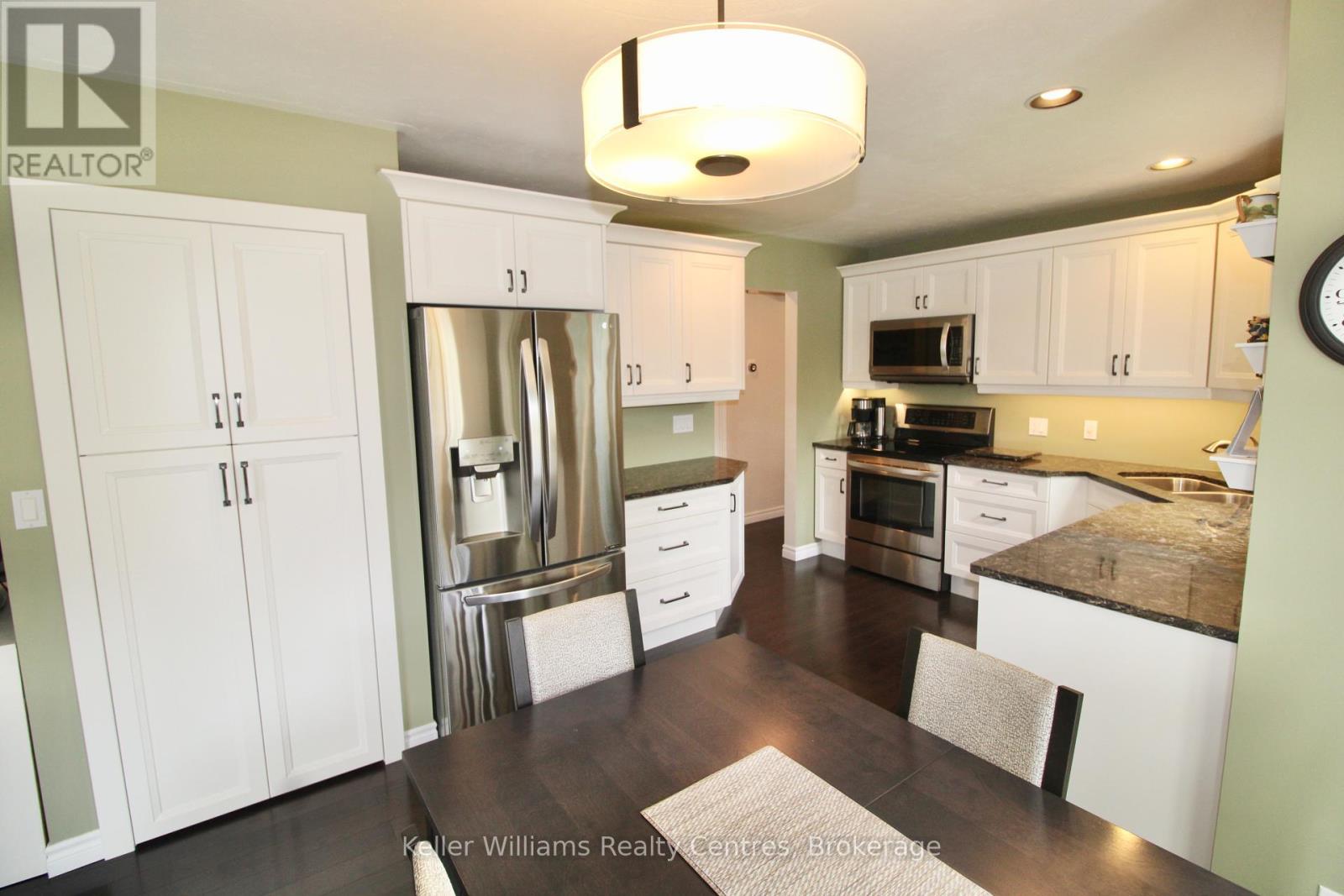 265 4th Street Crescent, Hanover, Ontario  N4N 3S9 - Photo 12 - X12124293