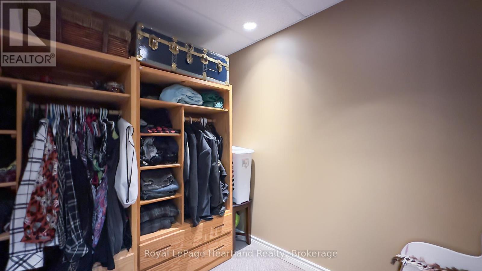 430 Queen Street, North Huron, Ontario  N0M 1H0 - Photo 22 - X12124394