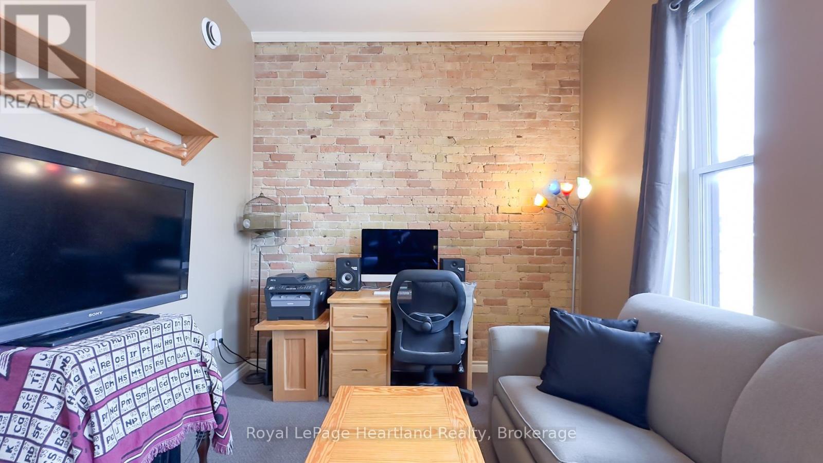 430 Queen Street, North Huron, Ontario  N0M 1H0 - Photo 26 - X12124394