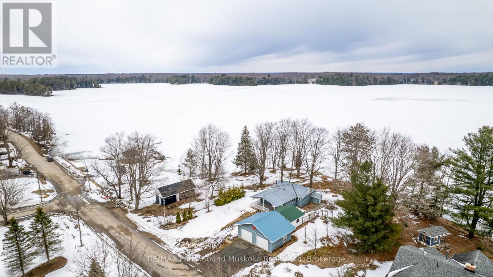 61 Stewart Street, Georgian Bay, Ontario  P0C 1H0 - Photo 5 - X12124440