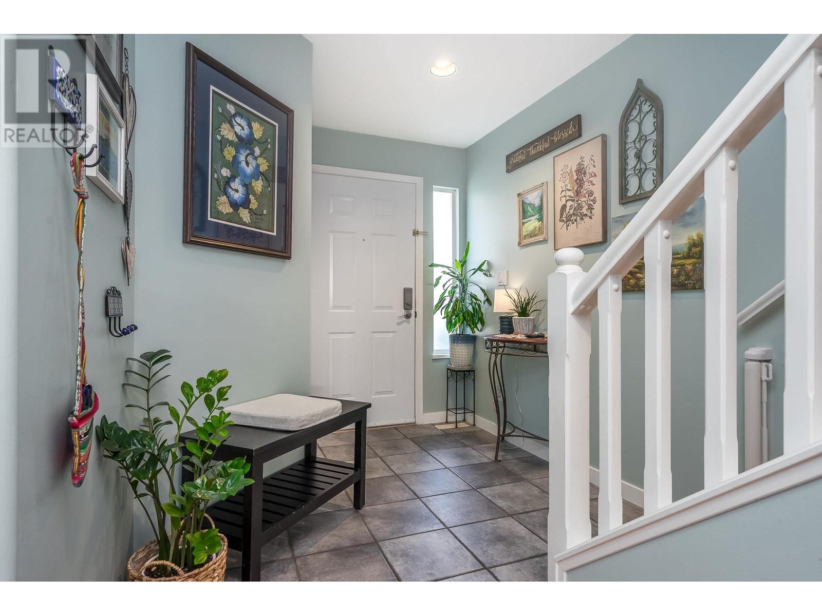 Property at 16 1370 RIVERWOOD GATE image 3