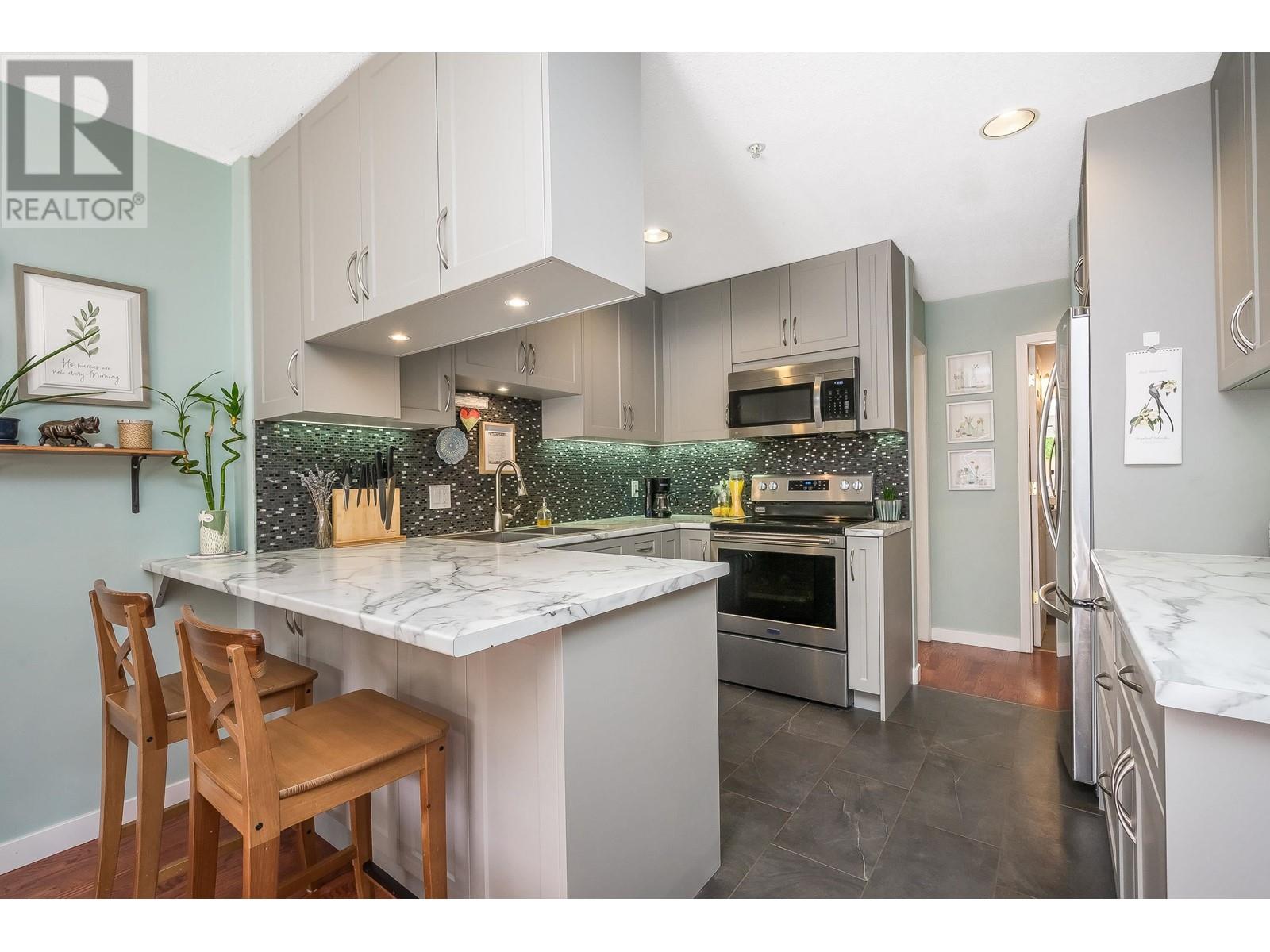 Property at 16 1370 RIVERWOOD GATE image 1