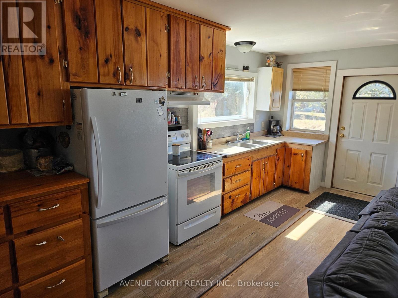 993 Corktown Road, Merrickville-Wolford, Ontario  K0G 1N0 - Photo 4 - X12124482