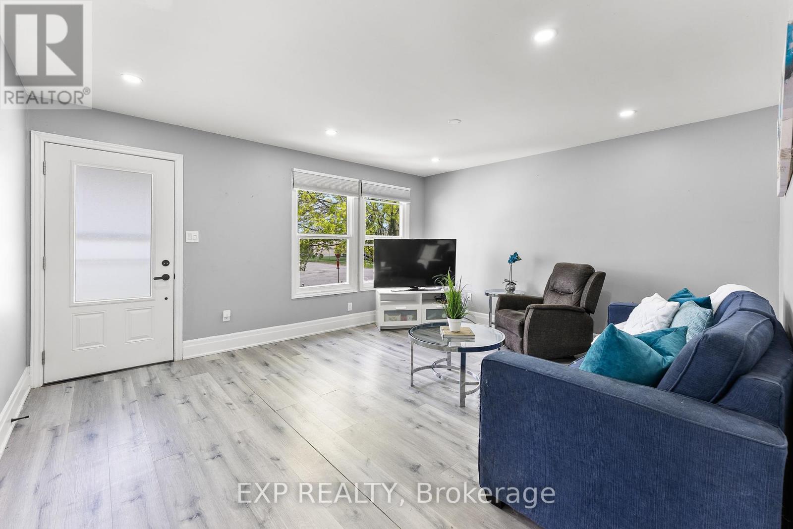 311 Scholfield Avenue S, Welland (Lincoln/crowland), Ontario  L3B 1N9 - Photo 8 - X12124343