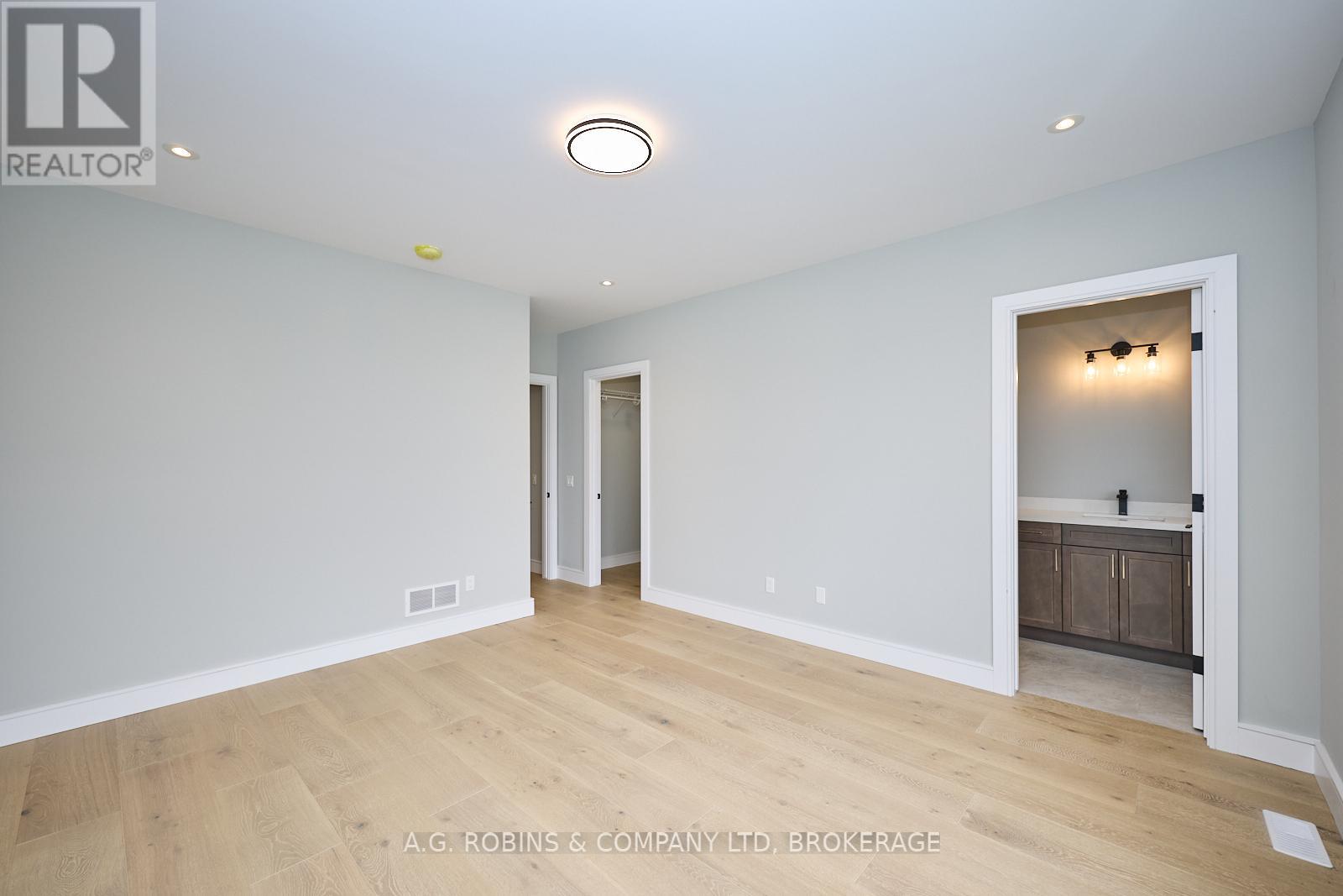 4112 Fly Road, Lincoln, Ontario  L0R 1G0 - Photo 31 - X12124344
