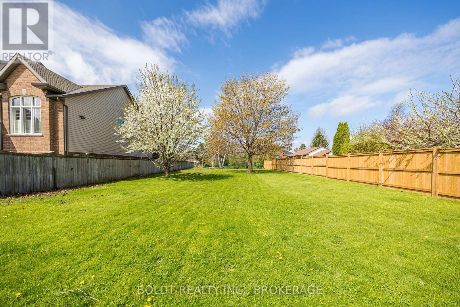 1624 Concession 4 Road, Niagara-On-The-Lake (Virgil), Ontario  L0S 1T0 - Photo 2 - X12124351
