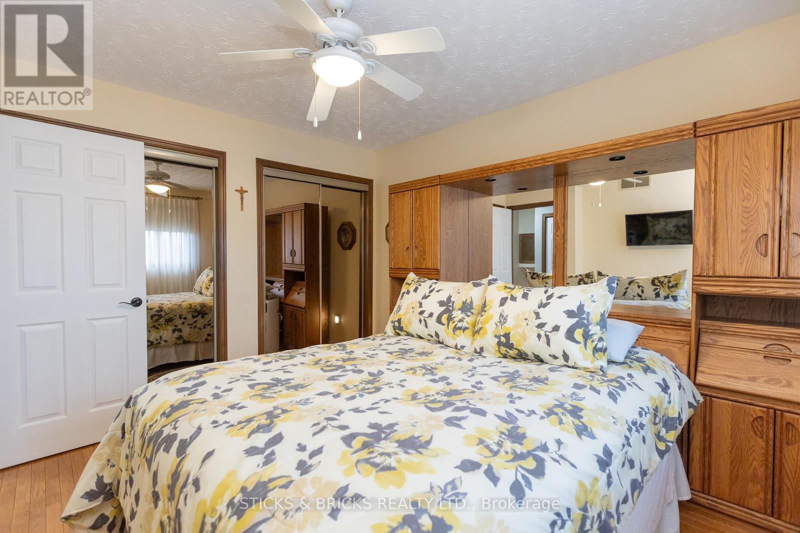 5198 Valley View Crescent, Niagara Falls (Morrison), Ontario  L2E 7E5 - Photo 21 - X12124422