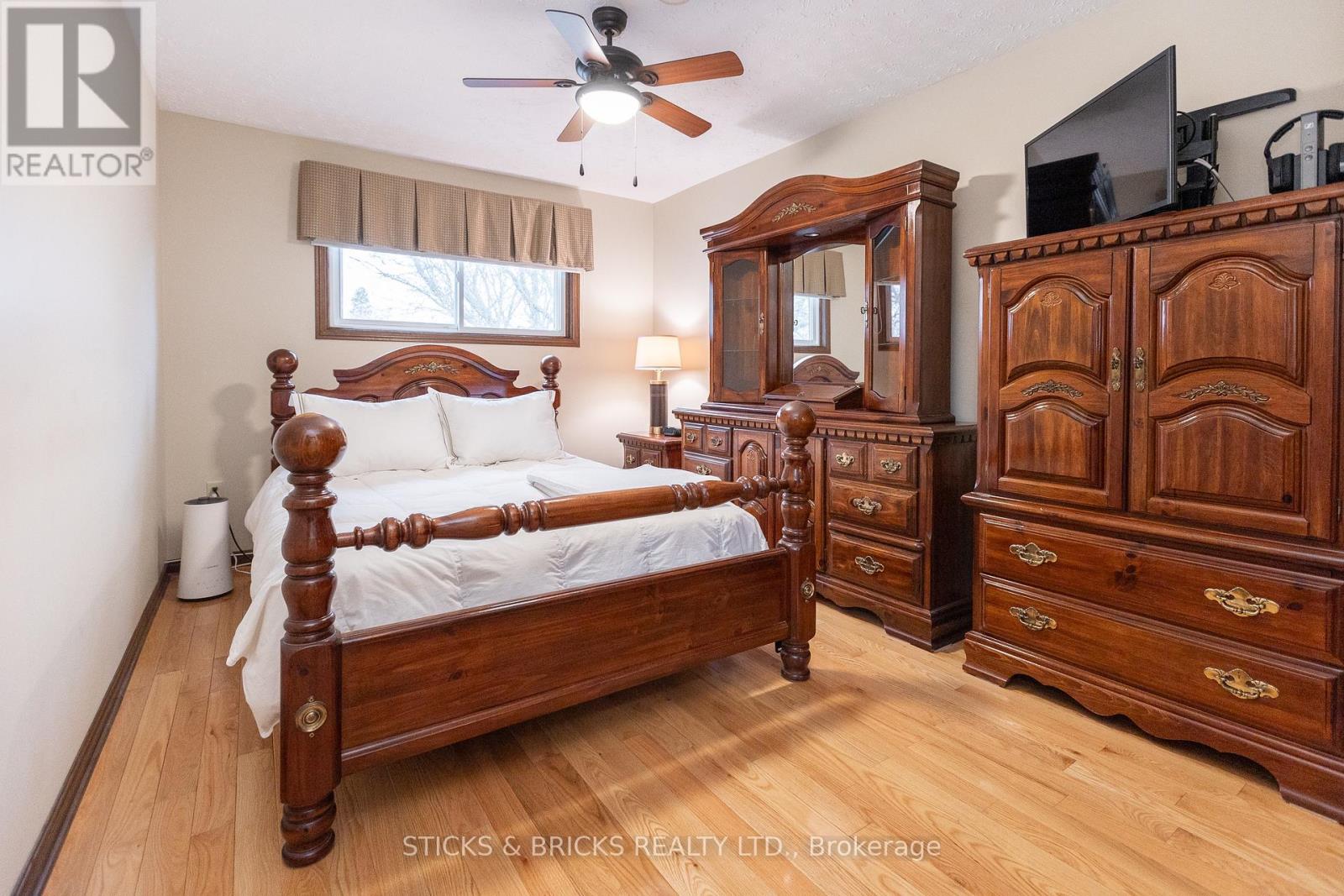 5198 Valley View Crescent, Niagara Falls (Morrison), Ontario  L2E 7E5 - Photo 24 - X12124422