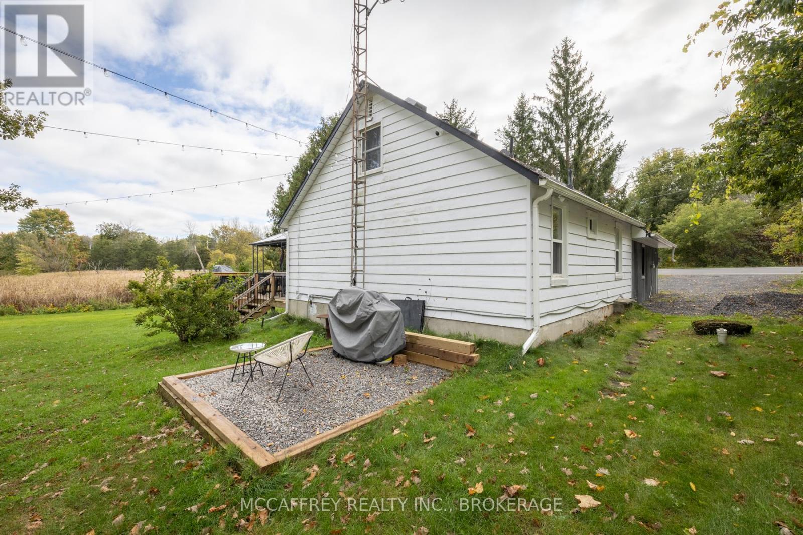 1085 South Shore Road, Greater Napanee, Ontario  K7R 3K7 - Photo 16 - X12114881