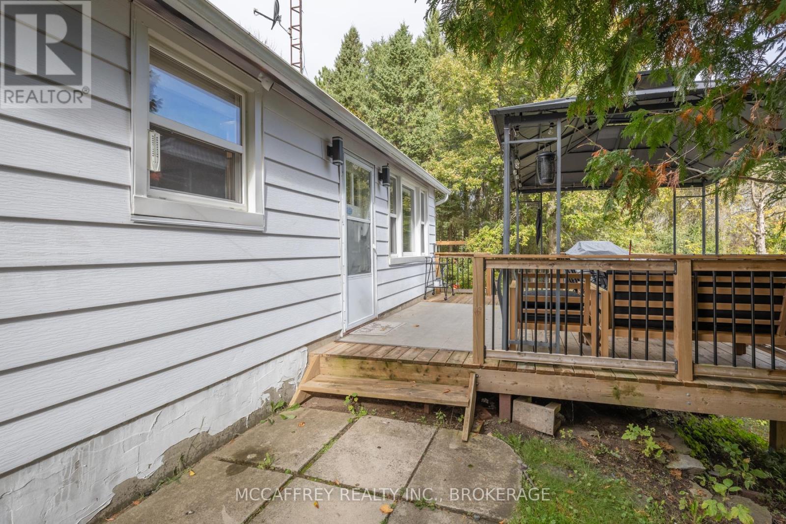 1085 South Shore Road, Greater Napanee, Ontario  K7R 3K7 - Photo 7 - X12114881