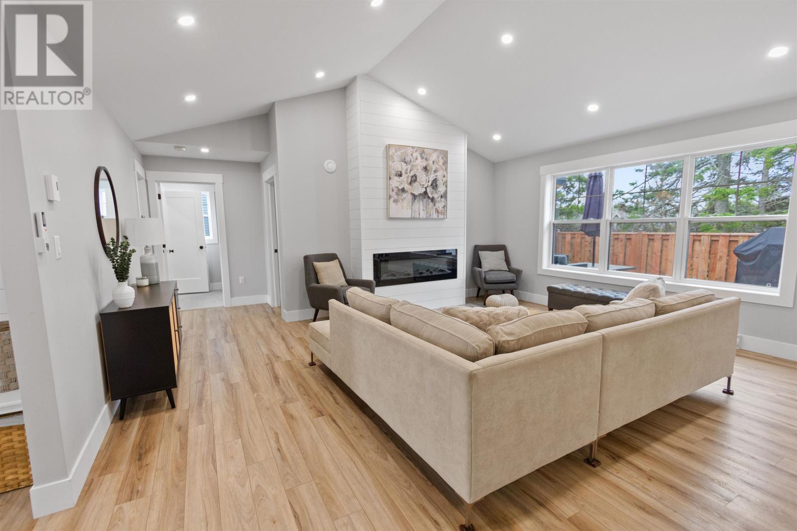 Property at 41 Meadow Lane image 4