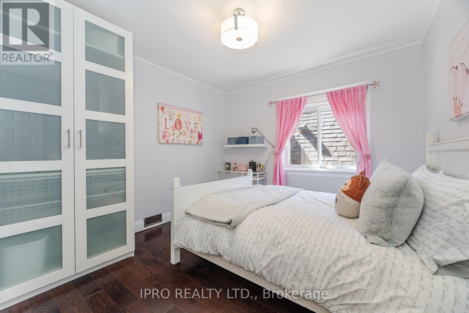 3 Glen Gordon Road, Toronto, Ontario  M6P 1B7 - Photo 24 - W12124254