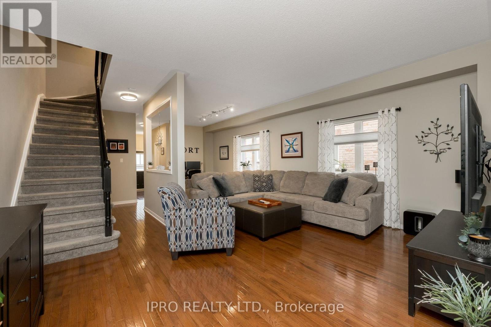 126 Niagara Trail, Halton Hills, Ontario  L7G 0A6 - Photo 14 - W12124279