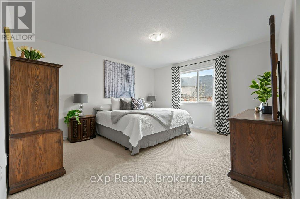 36 Ray Crescent, Guelph, Ontario  N1L 0B6 - Photo 21 - X12124267