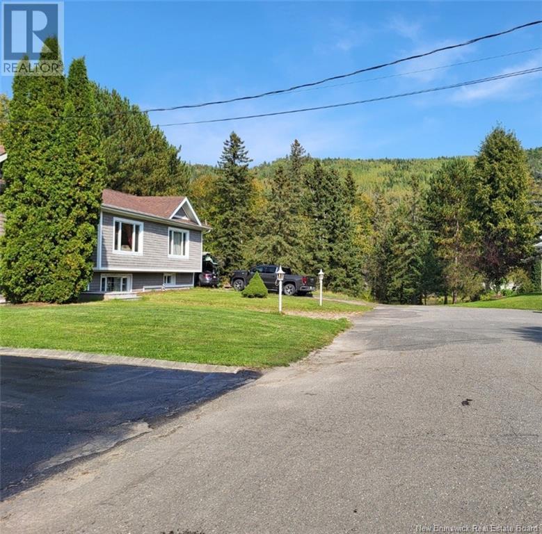 Property at 35 des Draveurs Avenue image 3