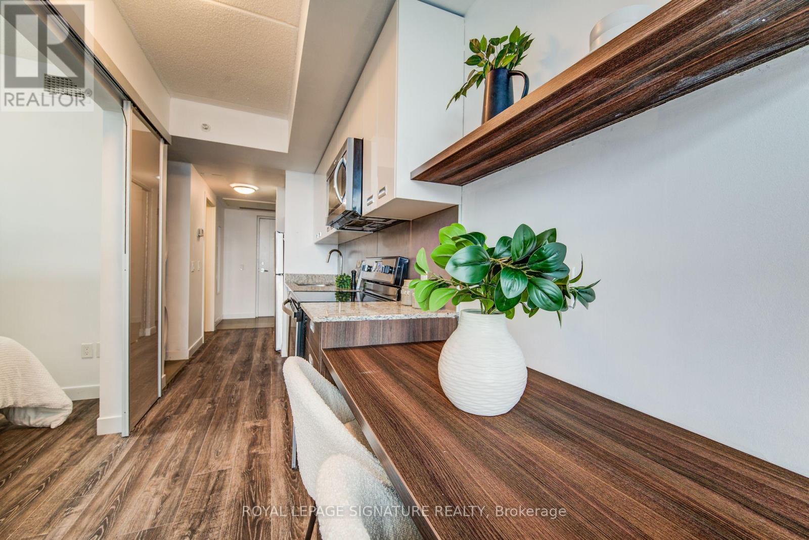 718 - 250 Albert Street, Waterloo, Ontario  N2L 3W5 - Photo 11 - X12124181