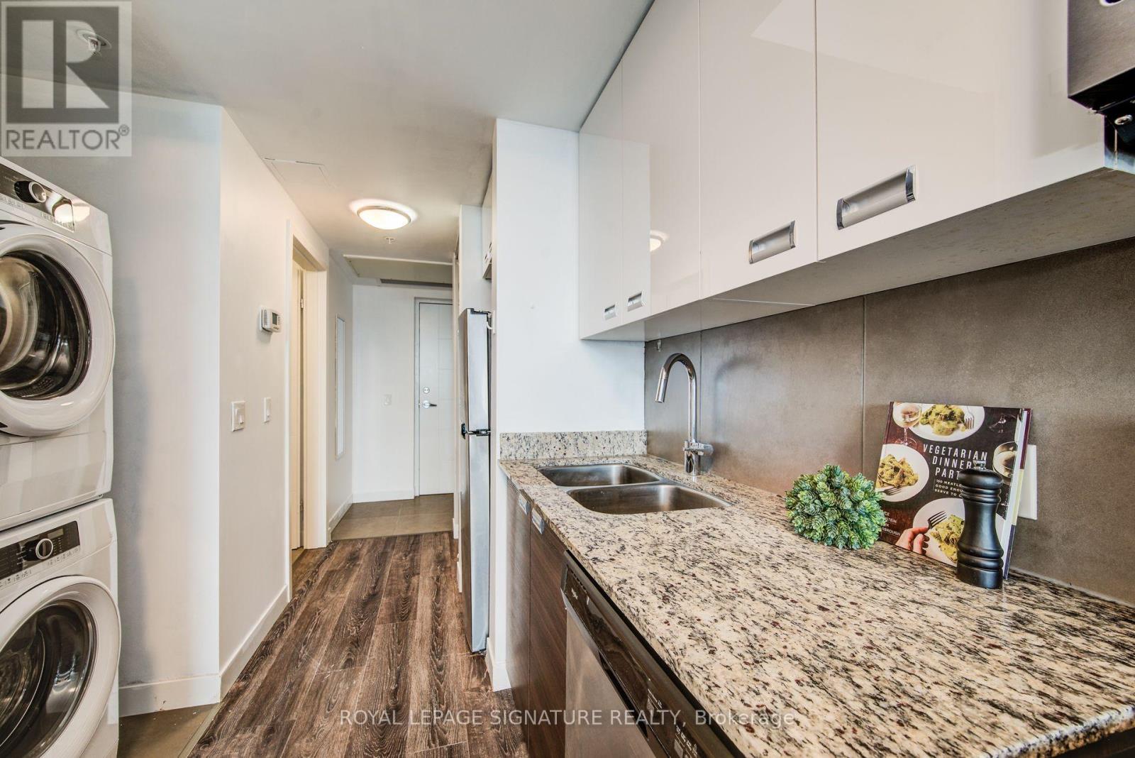 718 - 250 Albert Street, Waterloo, Ontario  N2L 3W5 - Photo 12 - X12124181