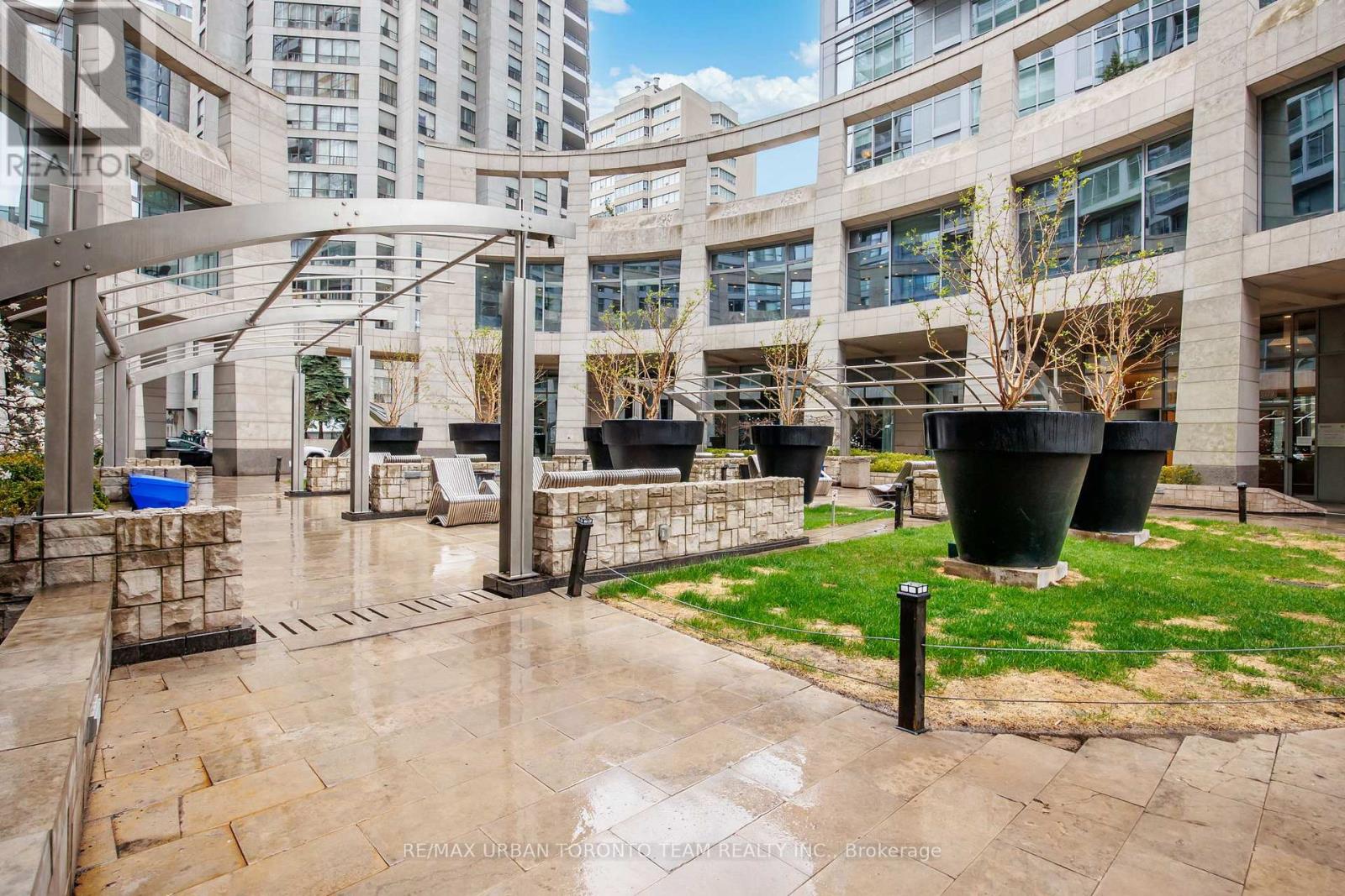 1110 - 2191 Yonge Street, Toronto, Ontario  M4S 2B1 - Photo 2 - C12124320
