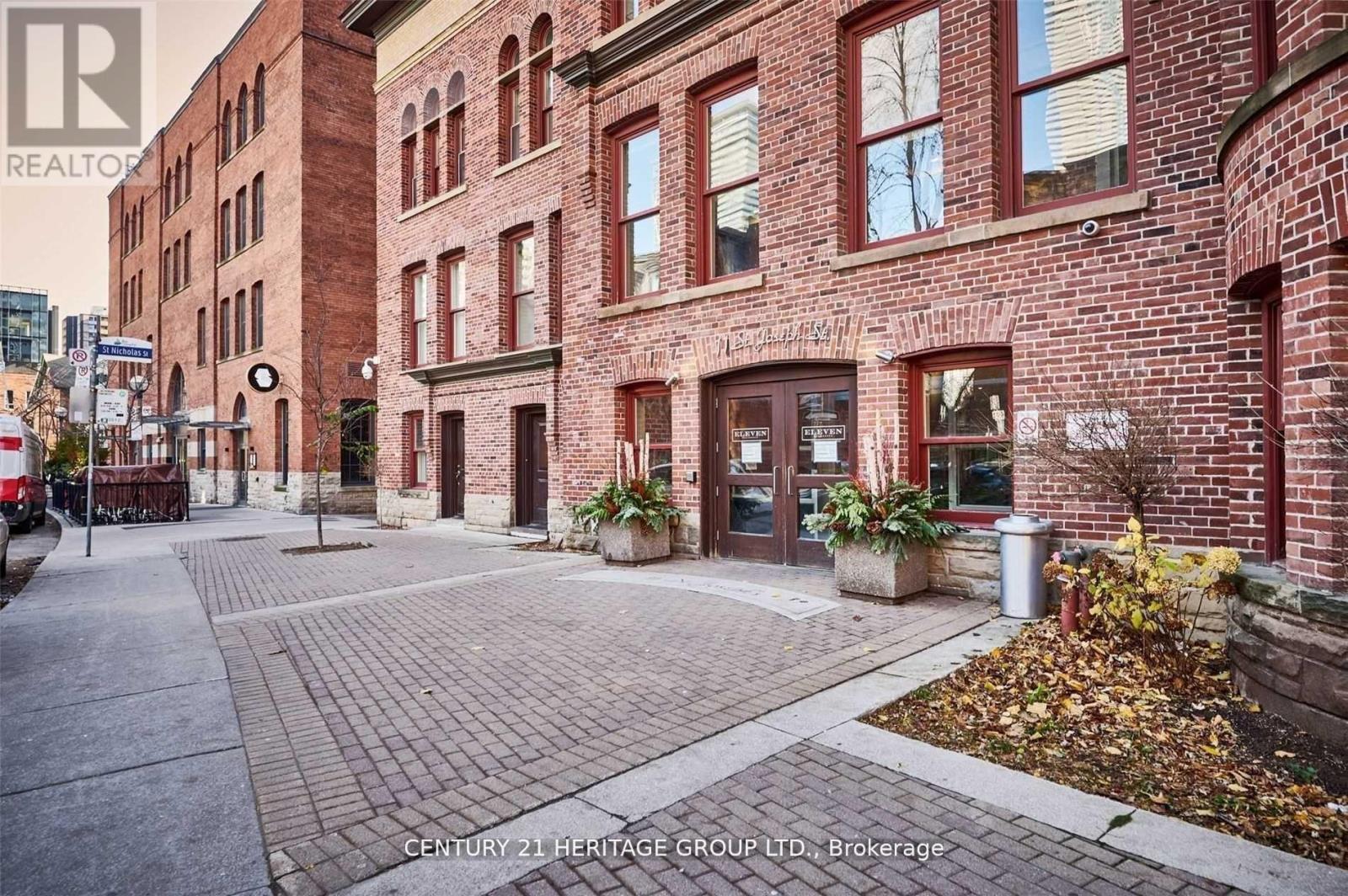 203 - 11 St. Joseph Street, Toronto, Ontario  M4Y 3G4 - Photo 2 - C12124366