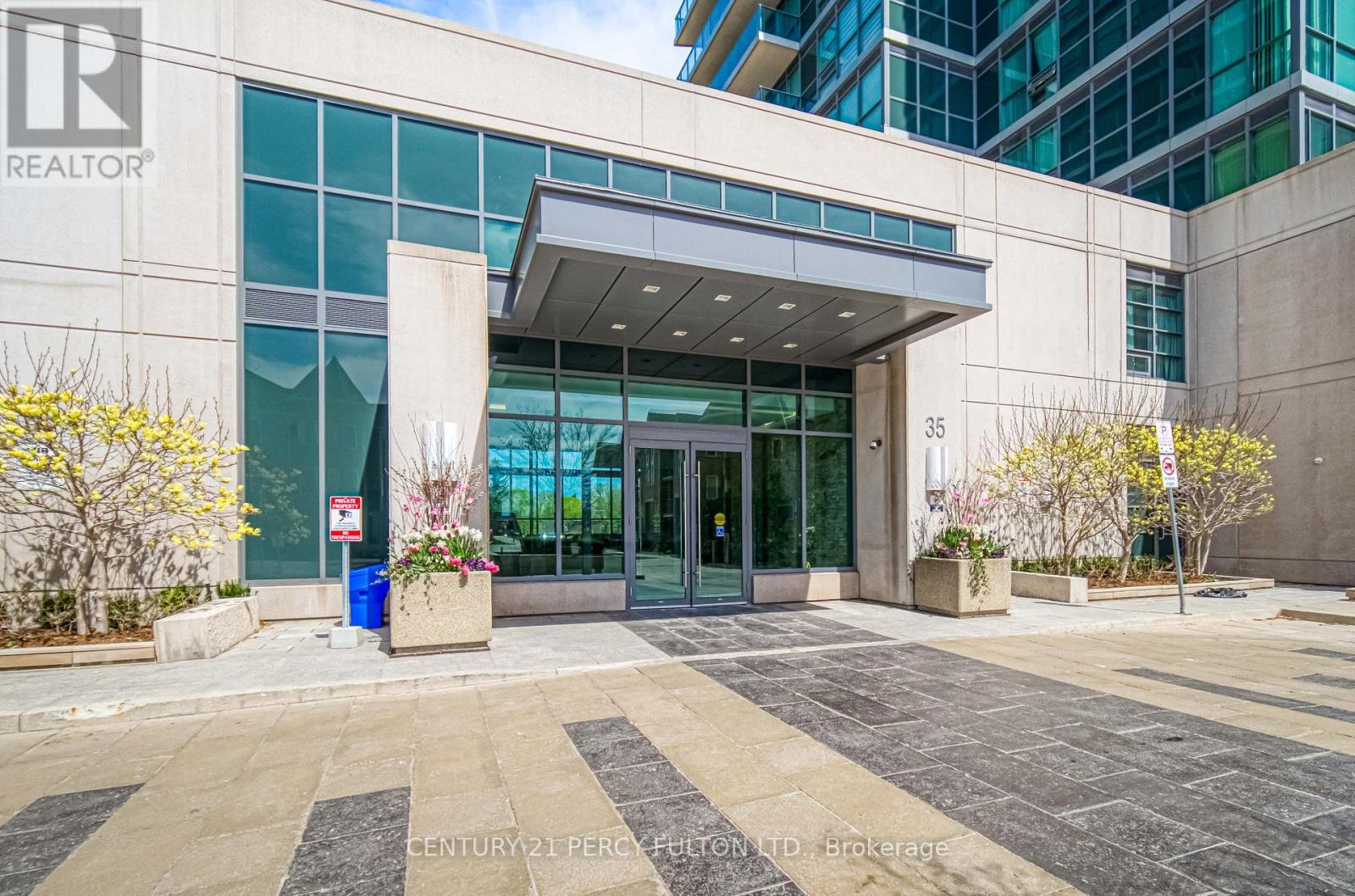 504 - 35 Brian Peck Crescent, Toronto, Ontario  M4G 0A5 - Photo 4 - C12124383