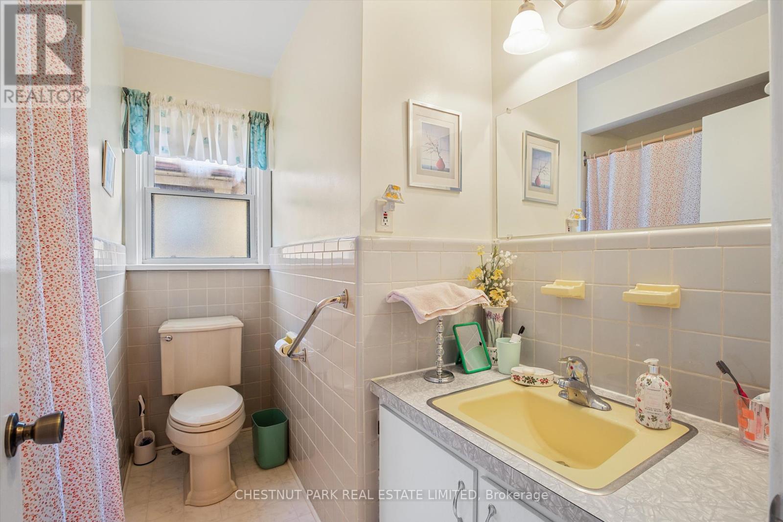 16 Everingham Court, Toronto, Ontario  M2M 2J5 - Photo 16 - C12124488