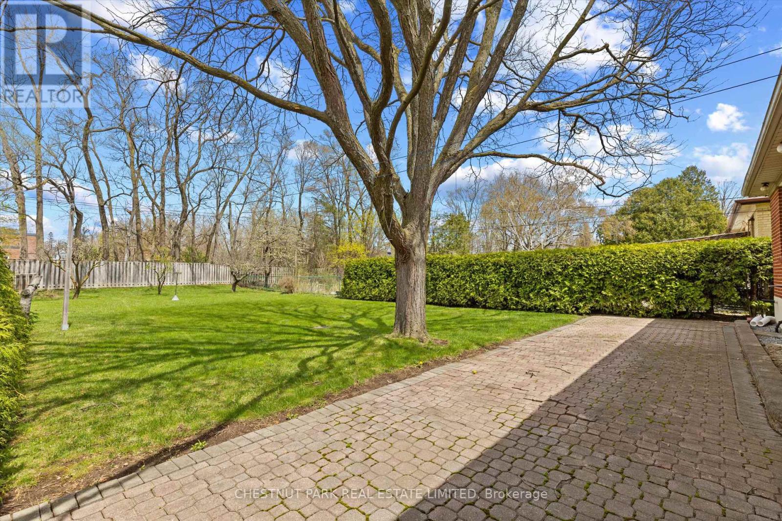 16 Everingham Court, Toronto, Ontario  M2M 2J5 - Photo 27 - C12124488