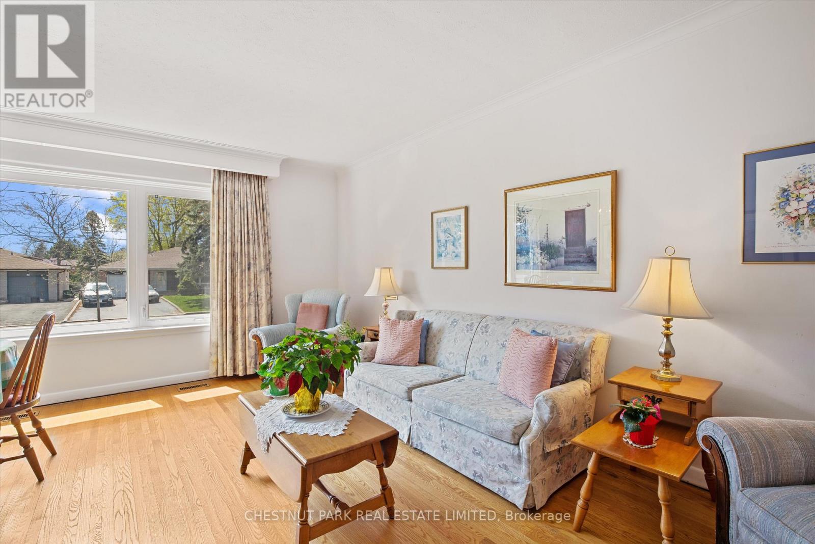 16 Everingham Court, Toronto, Ontario  M2M 2J5 - Photo 6 - C12124488