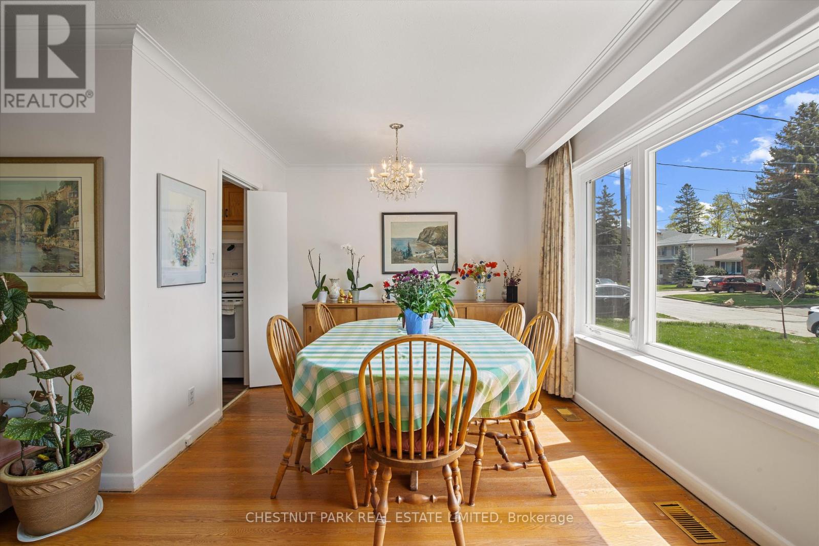 16 Everingham Court, Toronto, Ontario  M2M 2J5 - Photo 9 - C12124488