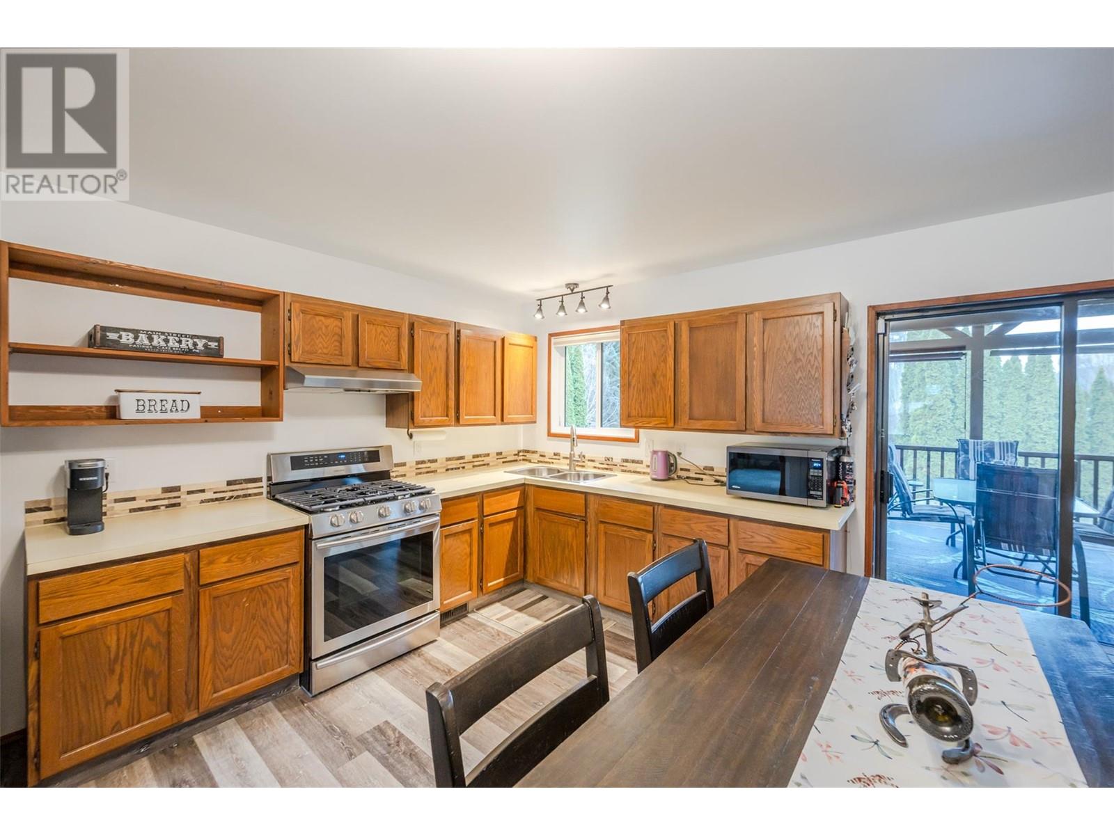 Property at 3305 8th Street image 4