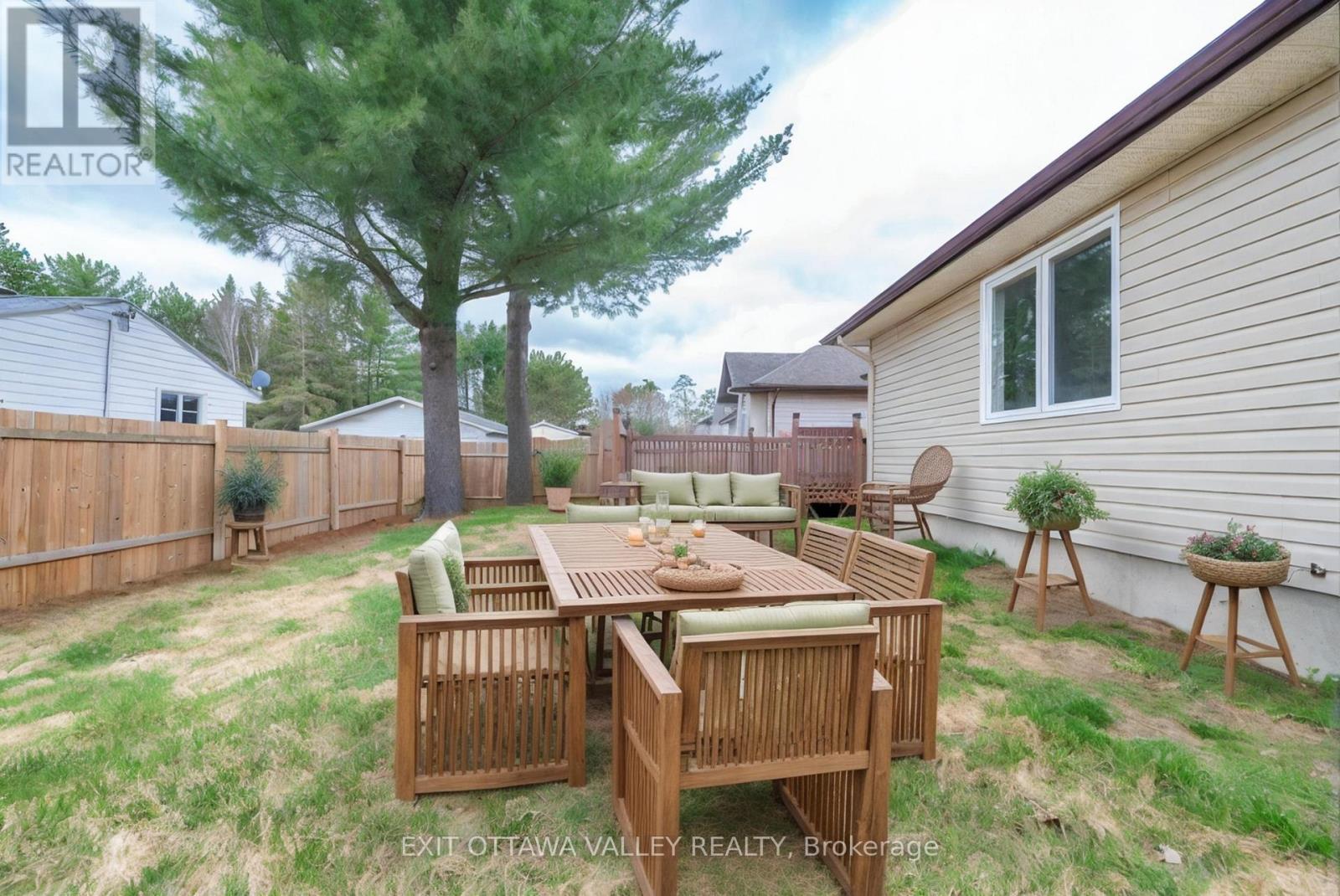 2059 Sandstone Crescent, Petawawa, Ontario  K8H 0B2 - Photo 22 - X12118898