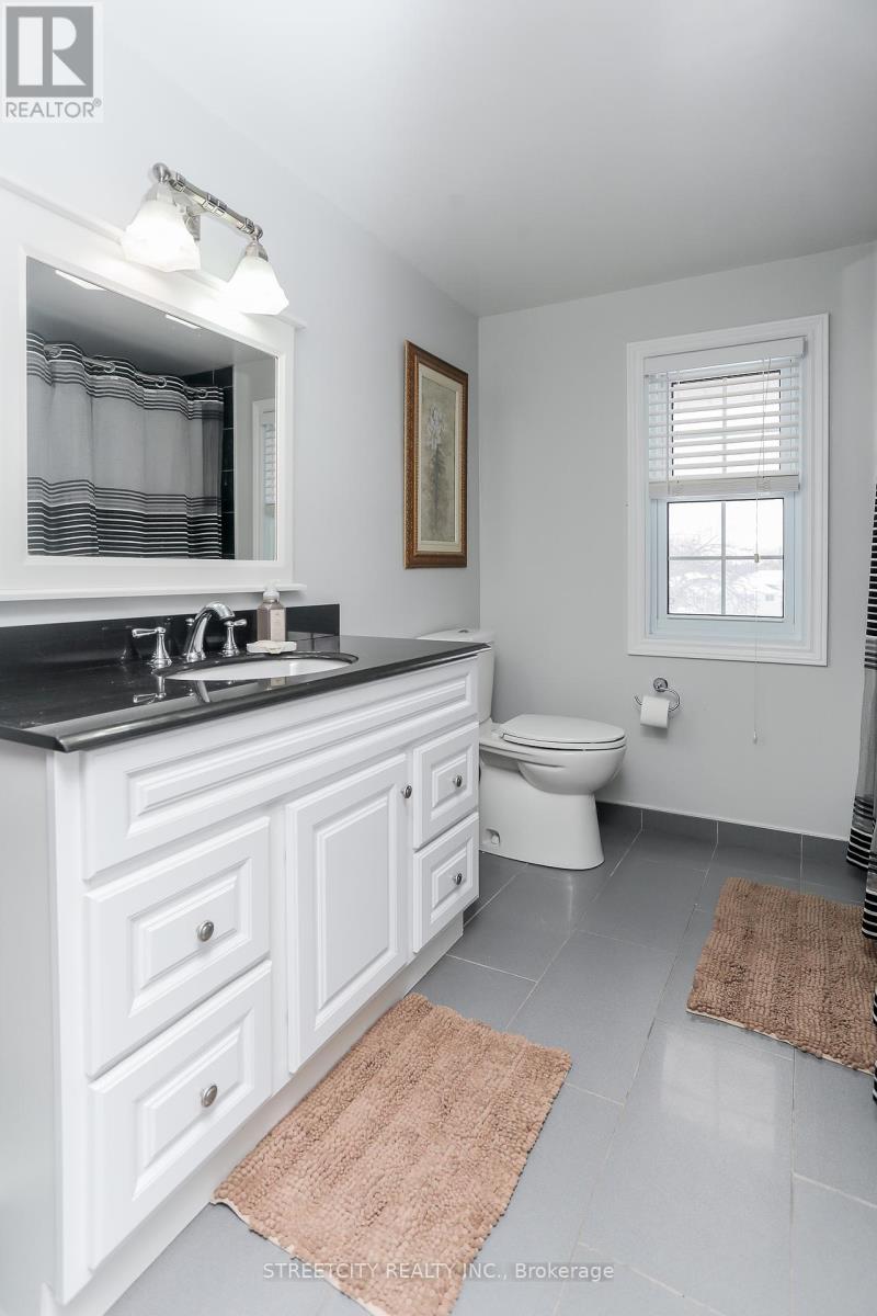 78 Sussex Place, London East, Ontario  N5Y 5H3 - Photo 25 - X12124493