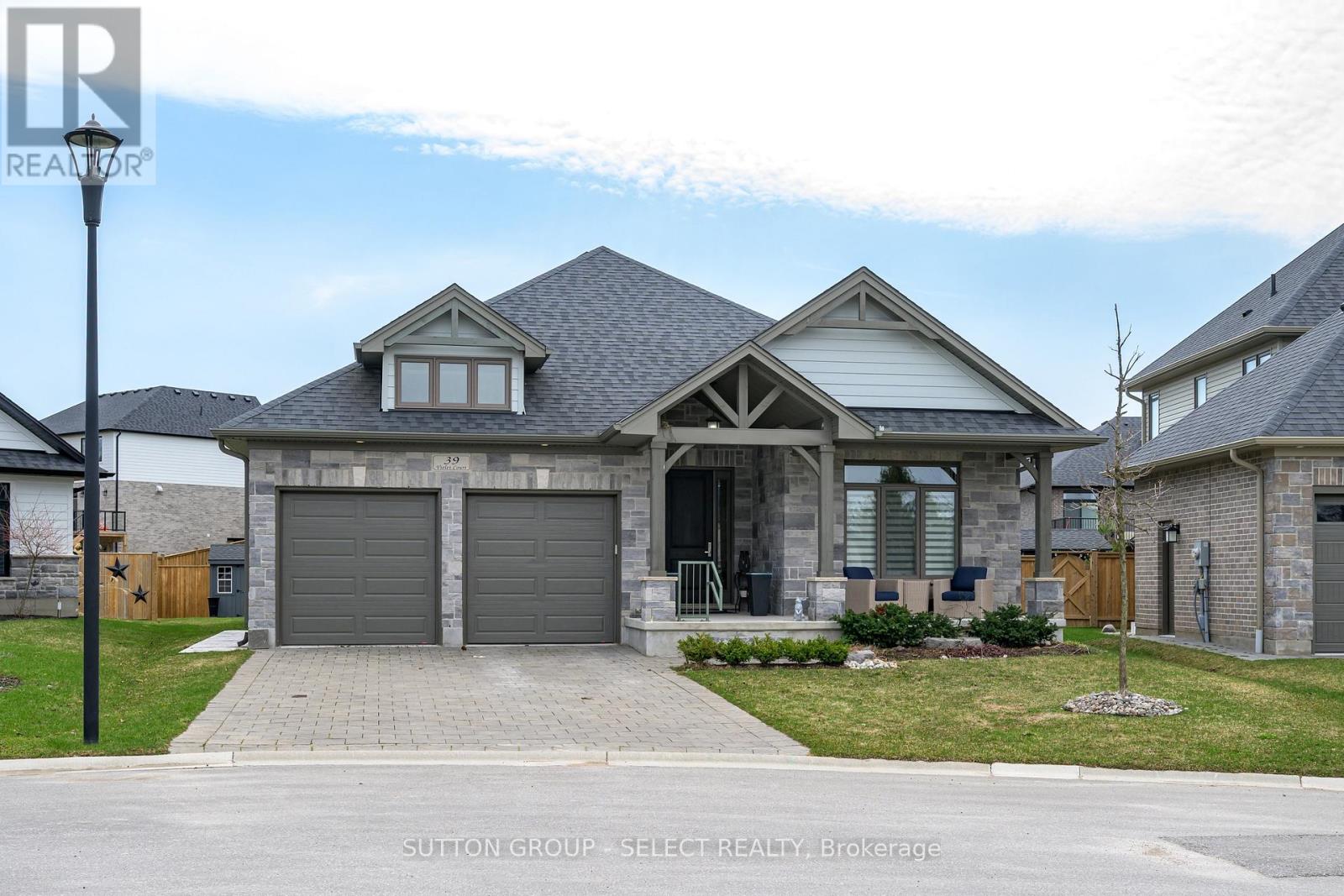 39 VIOLET COURT, Middlesex Centre, Ontario